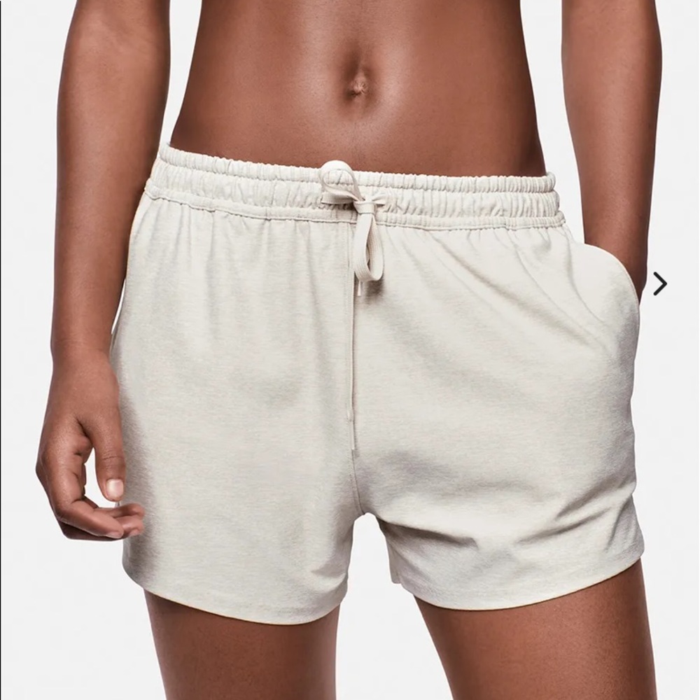 Outdoor Voices Sunday 3’ short in oatmeal